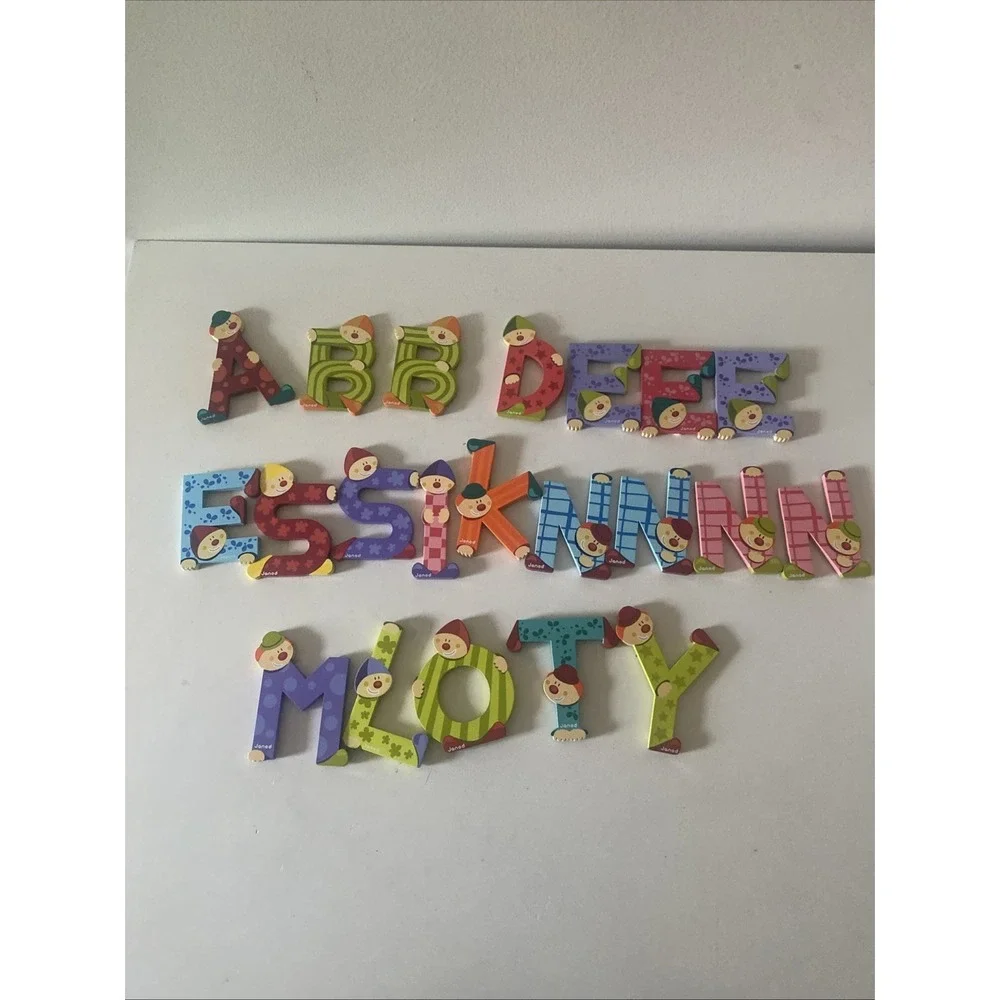 Jonad 21 Letters Wooden Sellout Assorted Alphabet Clown Letters